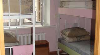Гостиница Hostel Dali Улан-Удэ Кровать в общем четырехместном номере-4